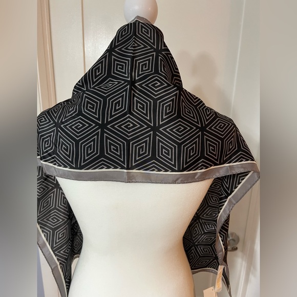 Vtg 100%Silk Scarf - Elaine Gold for Collection XIIX Black Grey Geometric NWT - Picture 9 of 12
